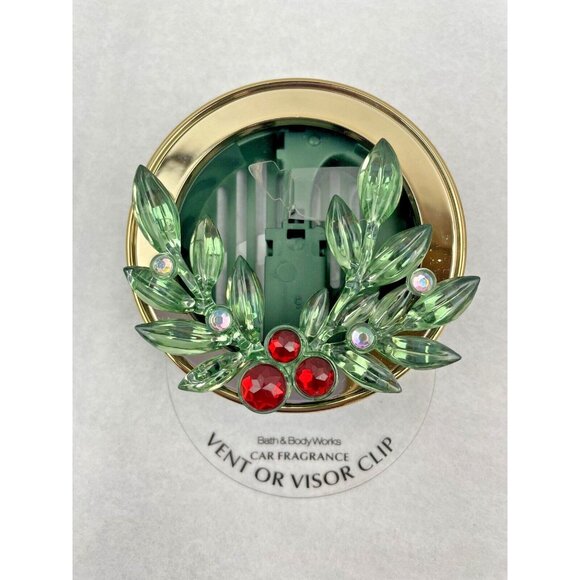 Bath & Body Works Car Fragrance Vent or Visor Clip With 2- Refills Leaves - Picture 5 of 7